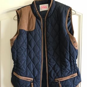 Women’s Navy Quilted Vest